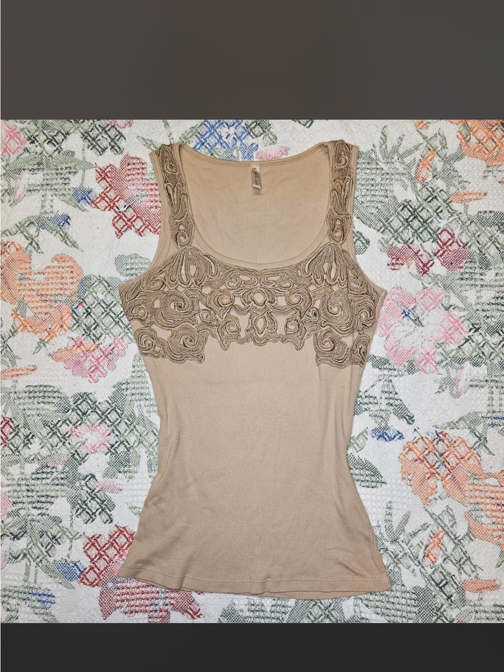 Women's Embellished Scoop Neck Tank Top - Beige